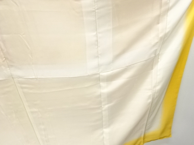  芝草に花模様織り出し暈し色無地着物